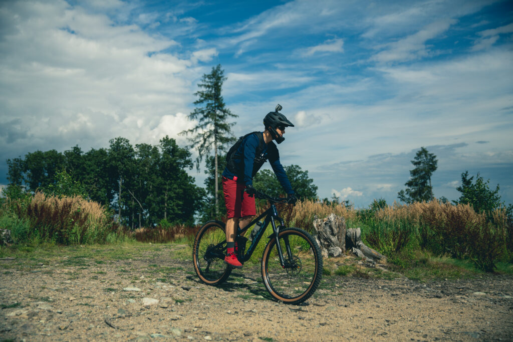 bike-mountain-man